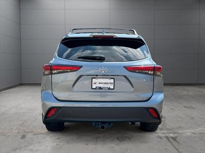 2022 Toyota Highlander XLE AWD