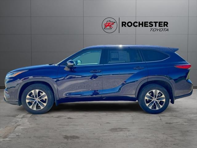 2022 Toyota Highlander XLE AWD