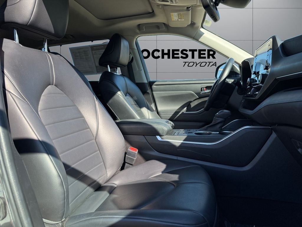 2022 Toyota Highlander XLE AWD