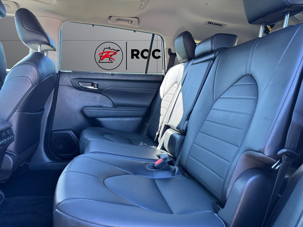 2022 Toyota Highlander XLE AWD