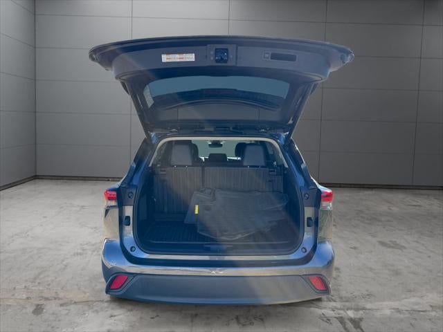 2022 Toyota Highlander XLE AWD
