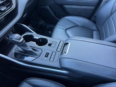 2022 Toyota Highlander XLE AWD
