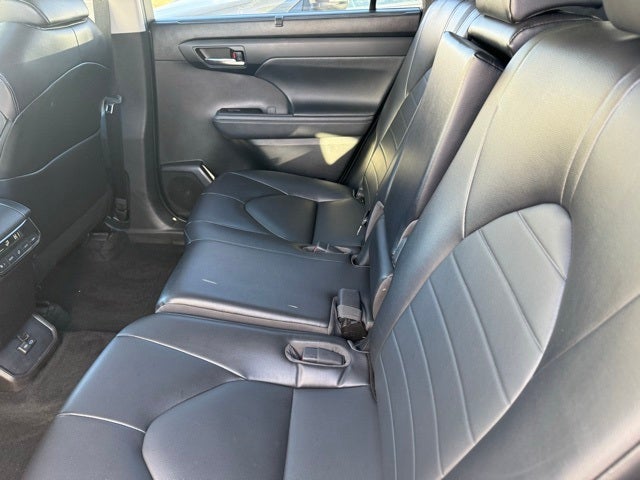 2022 Toyota Highlander XLE AWD