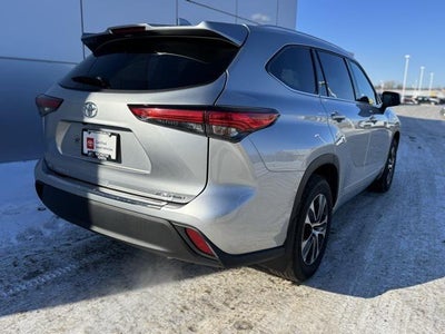 2022 Toyota Highlander XLE AWD