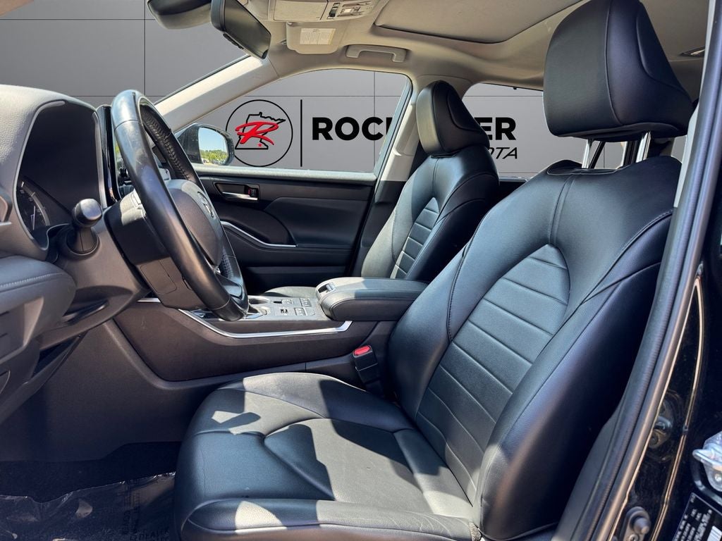 2022 Toyota Highlander XLE AWD