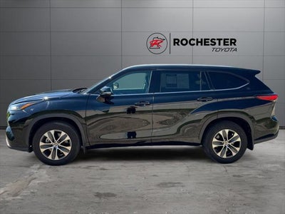 2022 Toyota Highlander XLE AWD