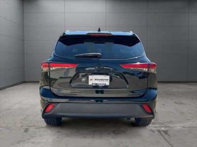 2022 Toyota Highlander XLE AWD