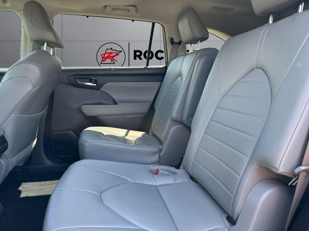 2021 Toyota Highlander Hybrid XLE AWD