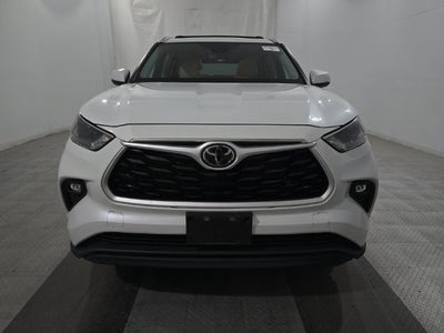 2022 Toyota Highlander XLE AWD