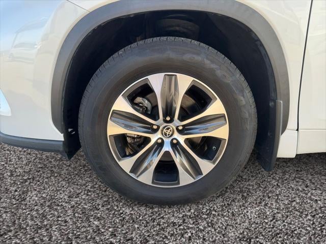 2022 Toyota Highlander XLE AWD