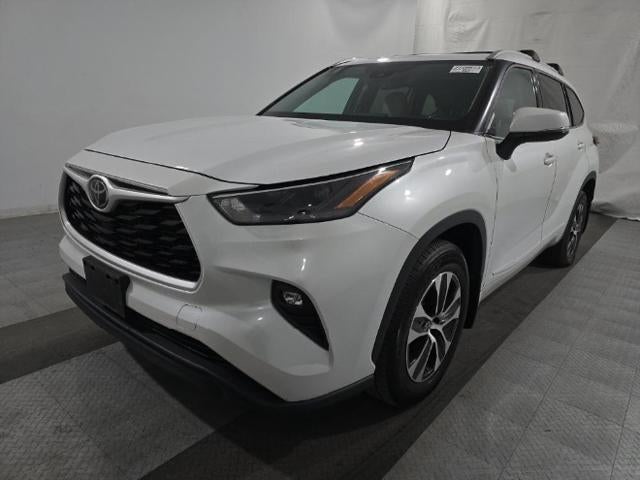 2022 Toyota Highlander XLE AWD