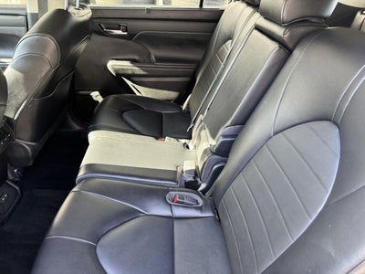 2022 Toyota Highlander XLE AWD