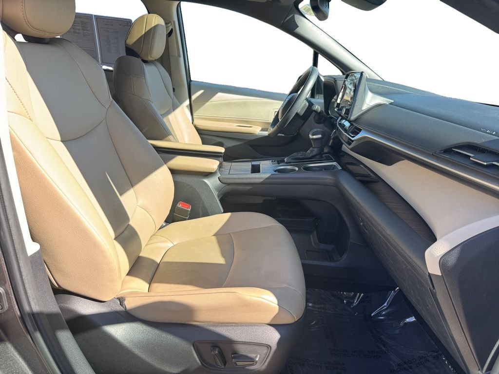 2023 Toyota Sienna XLE 7 Passenger