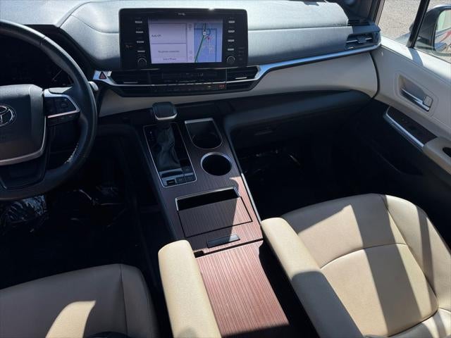 2023 Toyota Sienna XLE 7 Passenger