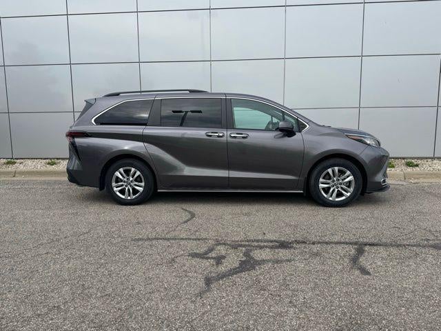 2023 Toyota Sienna XLE 7 Passenger
