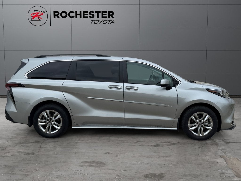 2024 Toyota Sienna XLE 7 Passenger