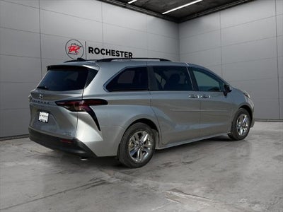 2024 Toyota Sienna XLE 7 Passenger