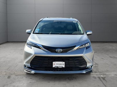 2024 Toyota Sienna XLE 7 Passenger
