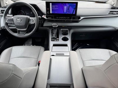 2025 Toyota Sienna XLE 7 Passenger