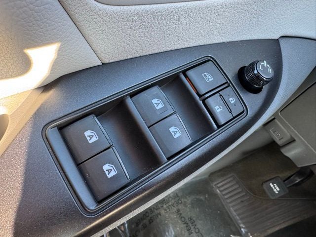 2017 Toyota Sienna LE 7 Passenger