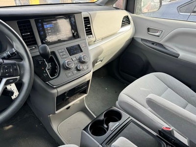 2017 Toyota Sienna LE 7 Passenger