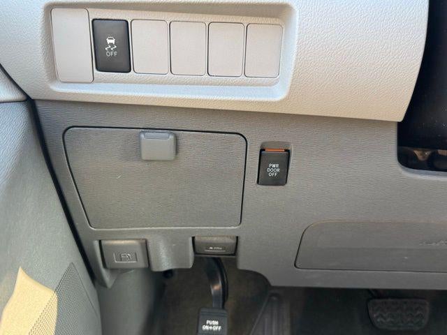 2017 Toyota Sienna LE 7 Passenger