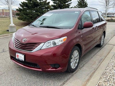 2017 Toyota Sienna LE 7 Passenger
