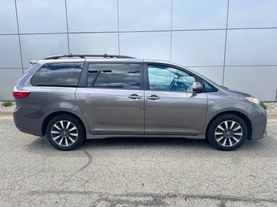 2019 Toyota Sienna LE 7 Passenger