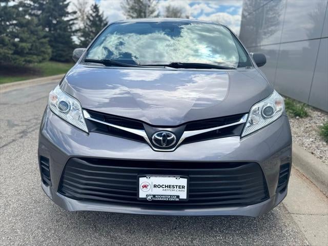 2019 Toyota Sienna LE 7 Passenger