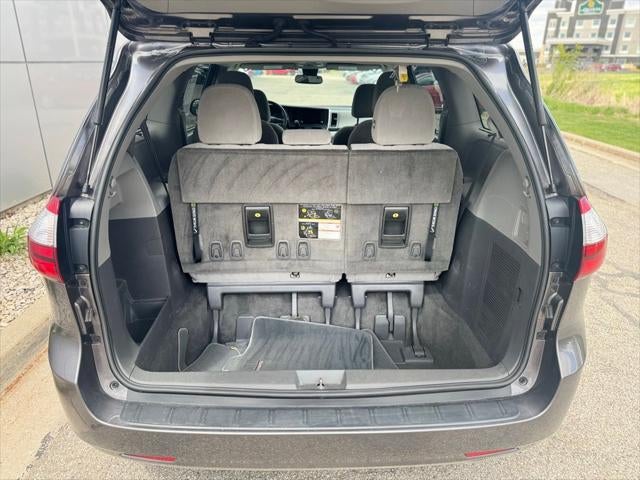 2019 Toyota Sienna LE 7 Passenger