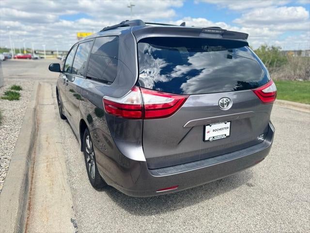 2019 Toyota Sienna LE 7 Passenger