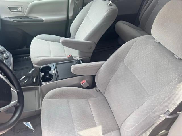 2019 Toyota Sienna LE 7 Passenger