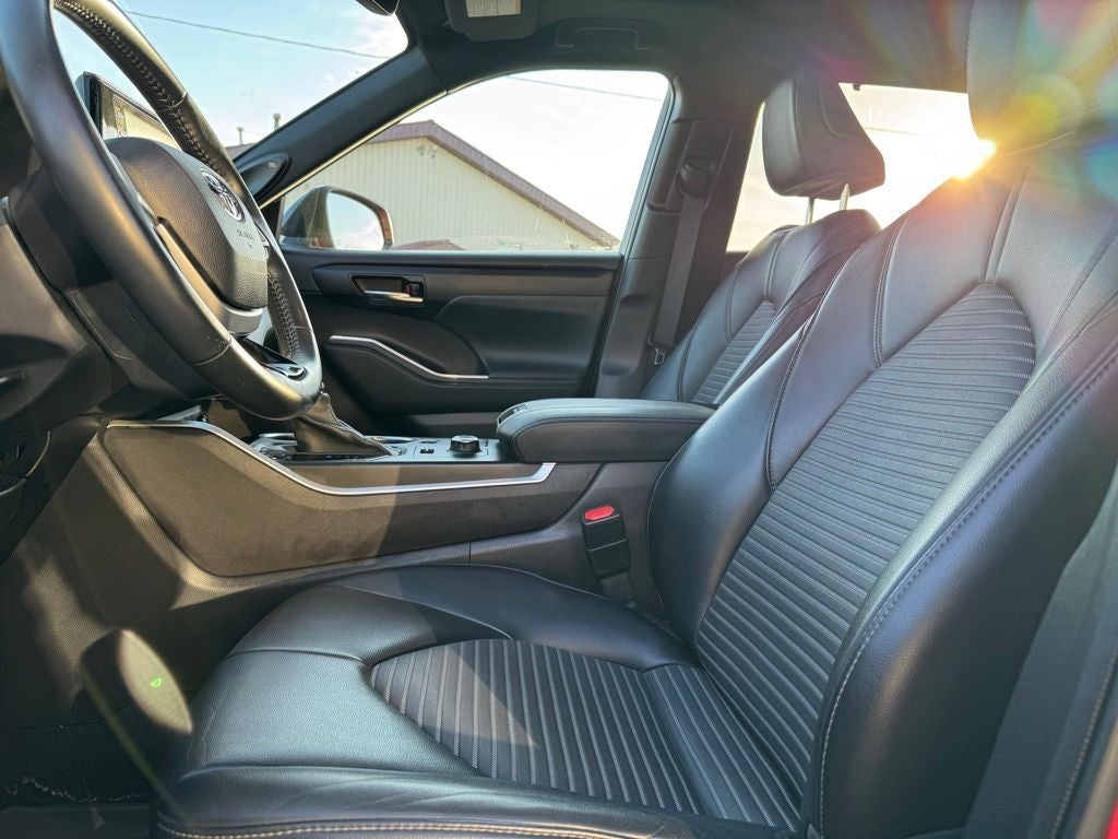 2022 Toyota Highlander XSE AWD