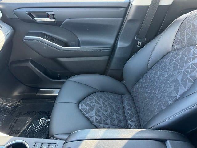 2024 Toyota Highlander Hybrid XLE AWD