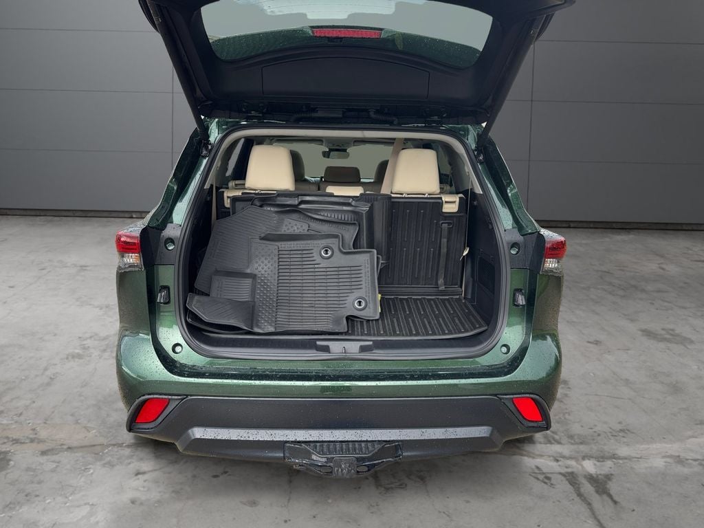 2025 Toyota Highlander Hybrid XLE AWD