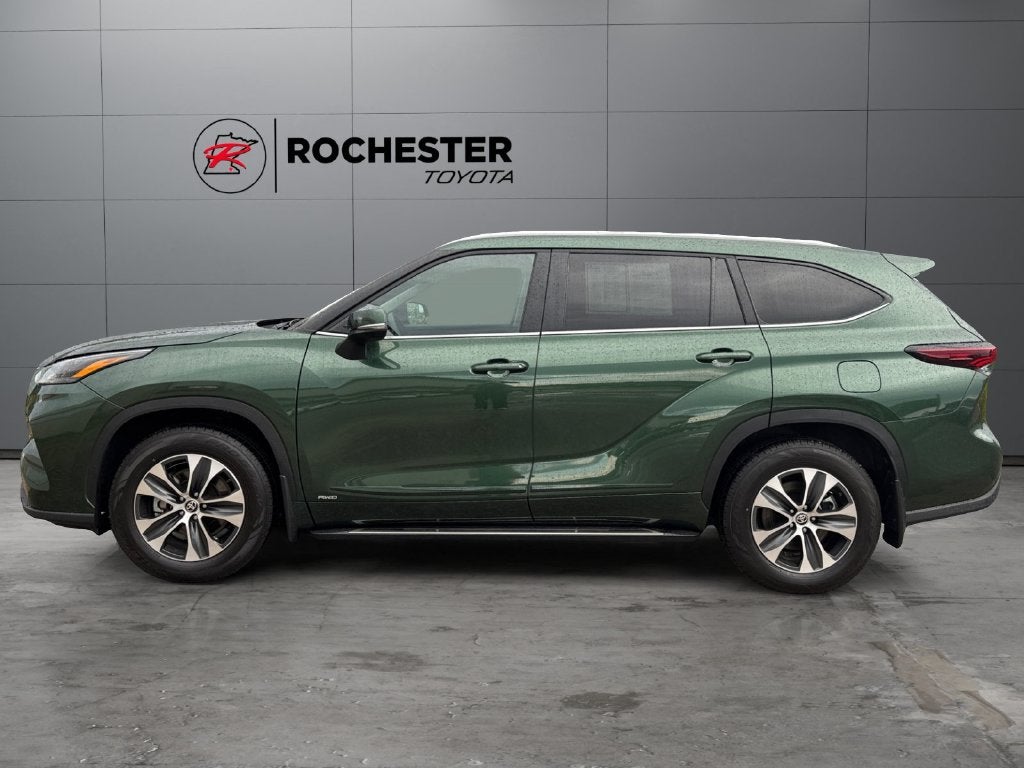 2025 Toyota Highlander Hybrid XLE AWD