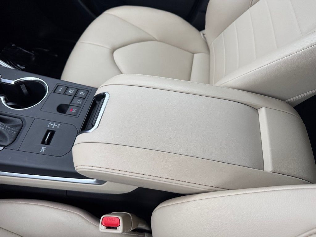 2025 Toyota Highlander Hybrid XLE AWD