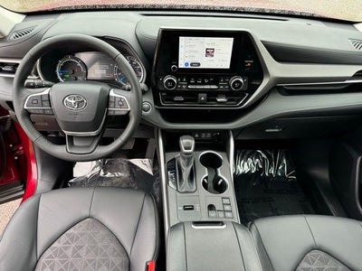 2025 Toyota Highlander Hybrid XLE AWD