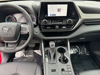 2025 Toyota Highlander Hybrid XLE AWD
