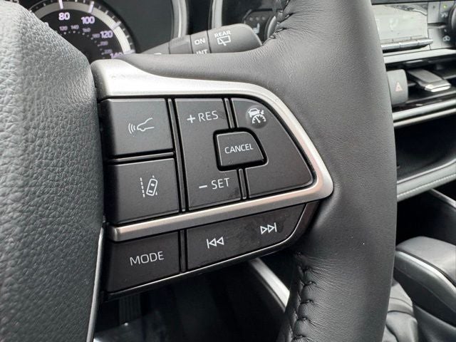 2025 Toyota Highlander Hybrid XLE AWD