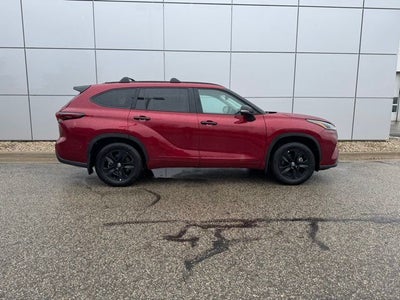 2025 Toyota Highlander Hybrid XLE AWD