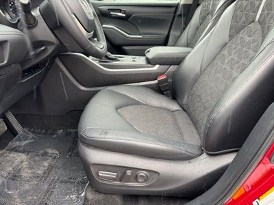 2025 Toyota Highlander Hybrid XLE AWD