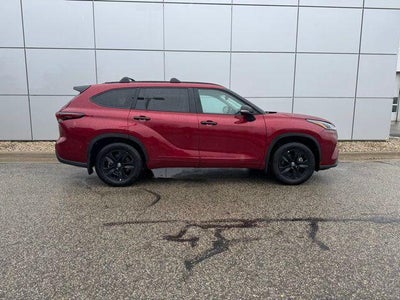 2025 Toyota Highlander Hybrid XLE AWD