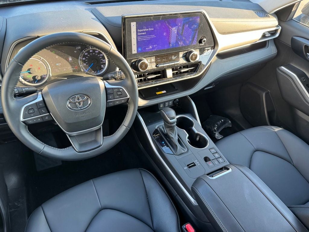 2025 Toyota Highlander Hybrid XLE AWD