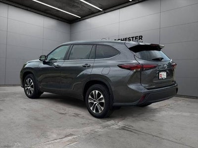 2024 Toyota Highlander Hybrid XLE AWD