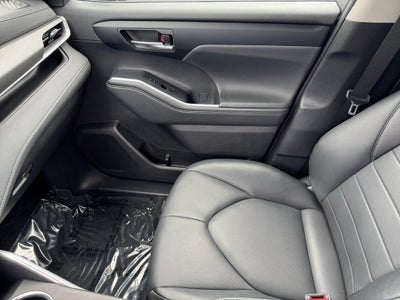 2024 Toyota Highlander Hybrid XLE AWD