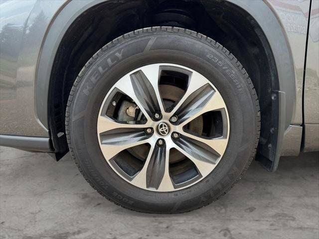 2024 Toyota Highlander Hybrid XLE AWD