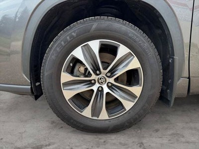 2024 Toyota Highlander Hybrid XLE AWD
