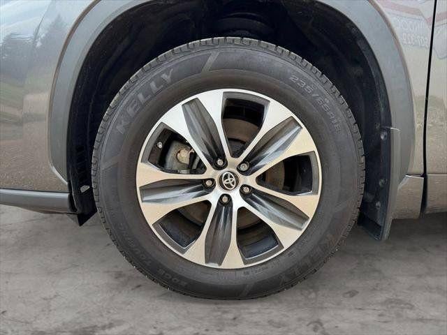 2024 Toyota Highlander Hybrid XLE AWD
