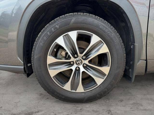 2024 Toyota Highlander Hybrid XLE AWD